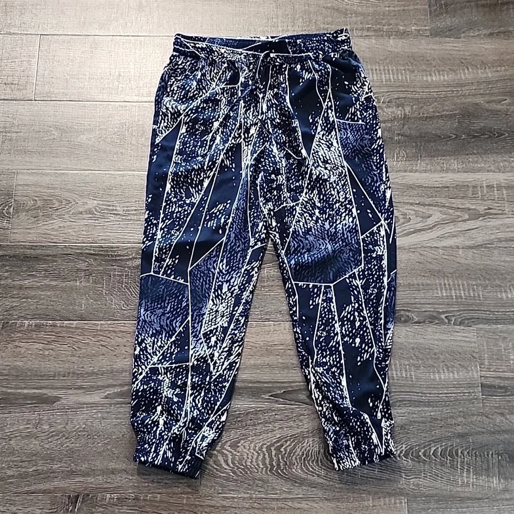 🦜 Mossimo silky patterned Joggers 🦜